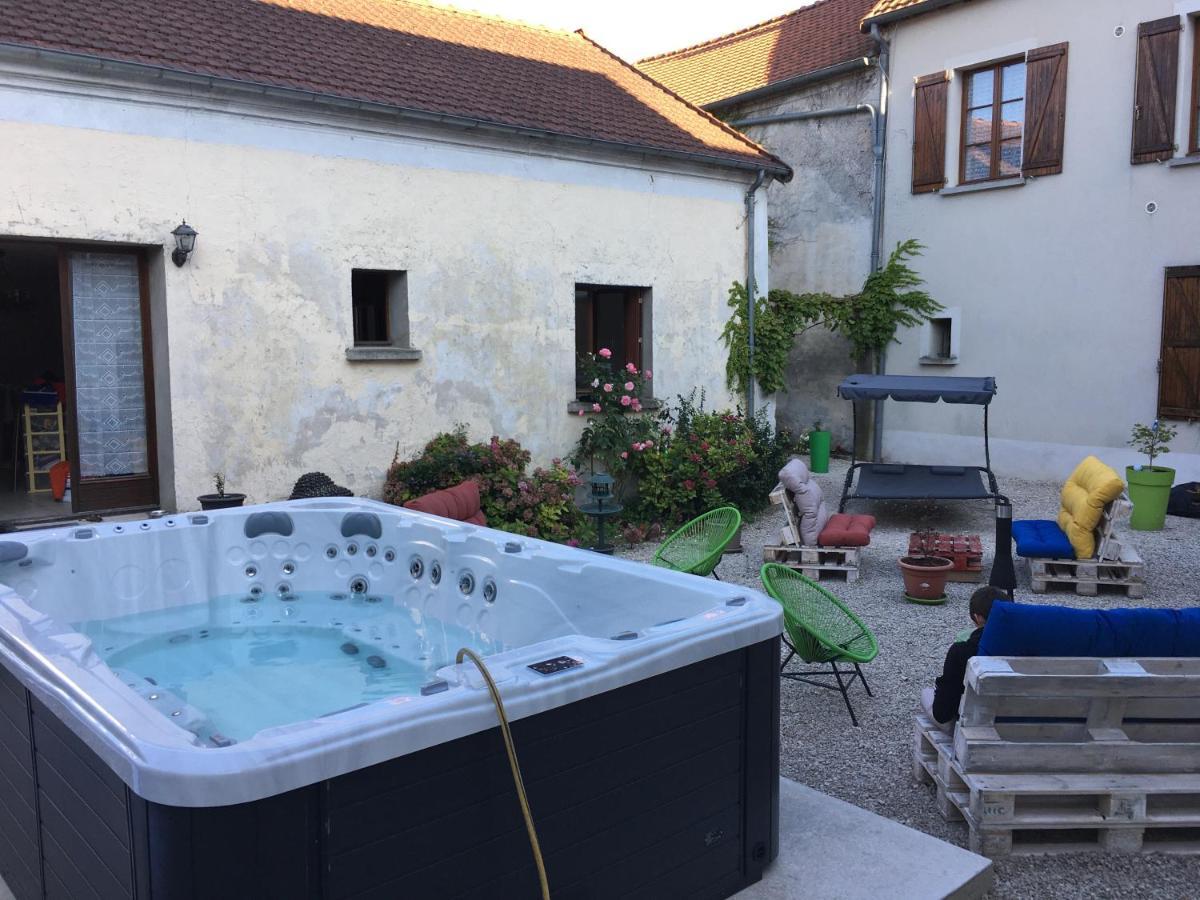 L Auberge Du Lion D Or Nanteuil-sur-Marne Esterno foto