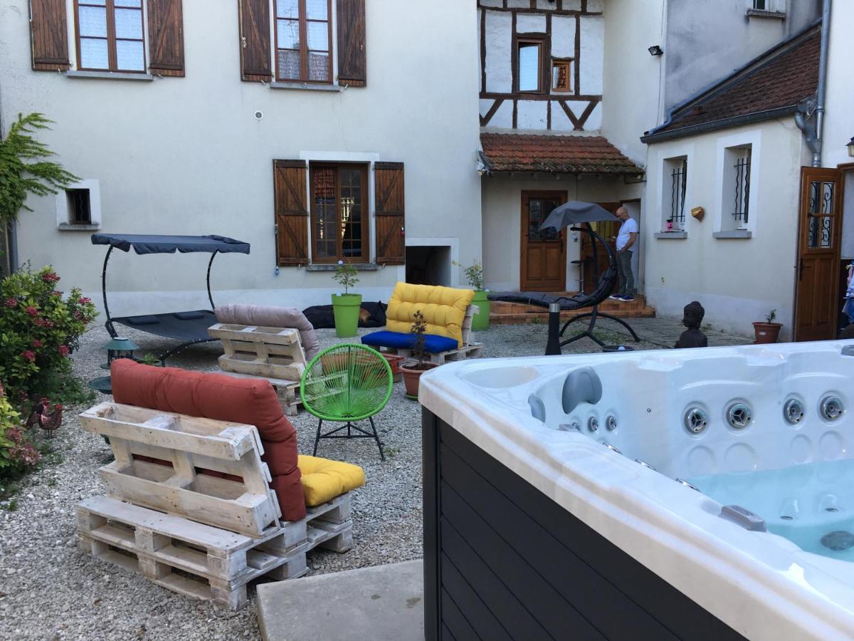 L Auberge Du Lion D Or Nanteuil-sur-Marne Esterno foto