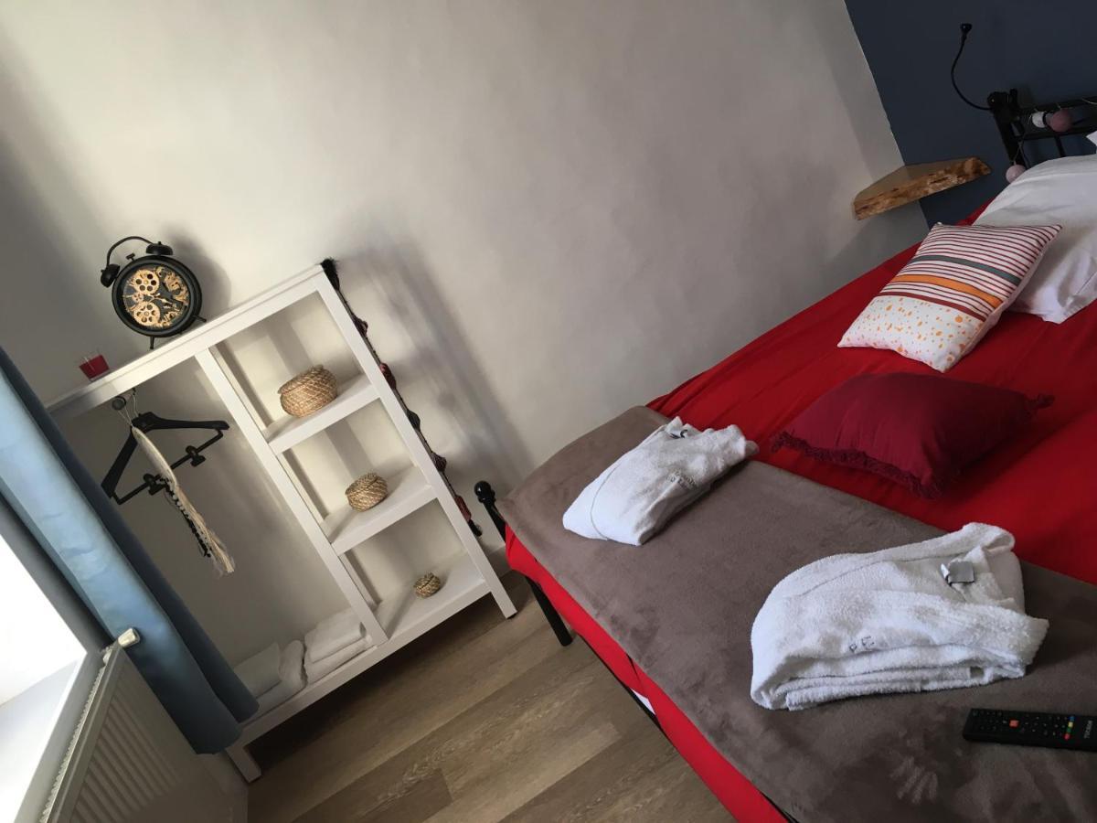 L Auberge Du Lion D Or Nanteuil-sur-Marne Esterno foto